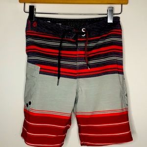 VOLCOM Boys Sz 7 Board shorts